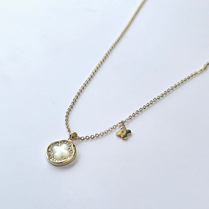 Clover Charm